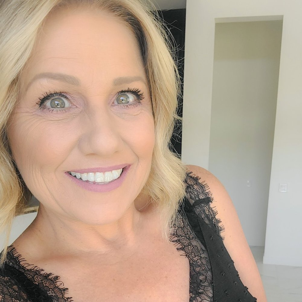 Meet your Posher, Debra
